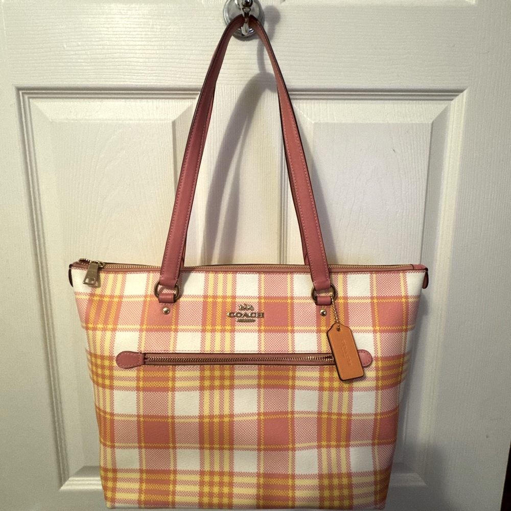BRAND NEW Authentic Coach Picnic Gallery Tote